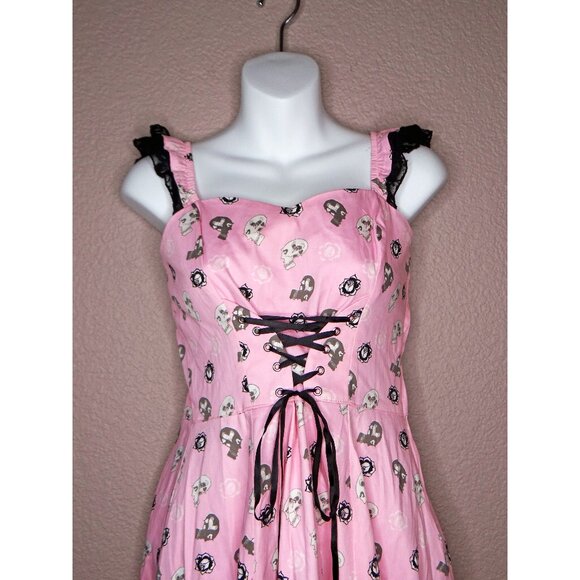 Hearts & Roses Skull Baby Swing Dress in Pink Goth Size 8   6672 - Picture 2 of 16